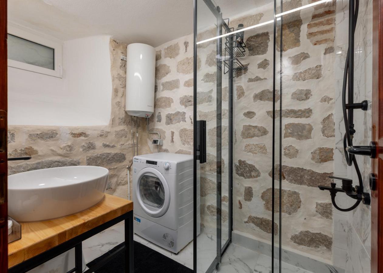 Quince&Sparkle Apartments Old Town Kotor Exterior foto